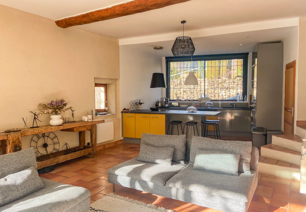 Maison à Grignan - Maison de village avec piscine privée, Grignan - Drôme provençale