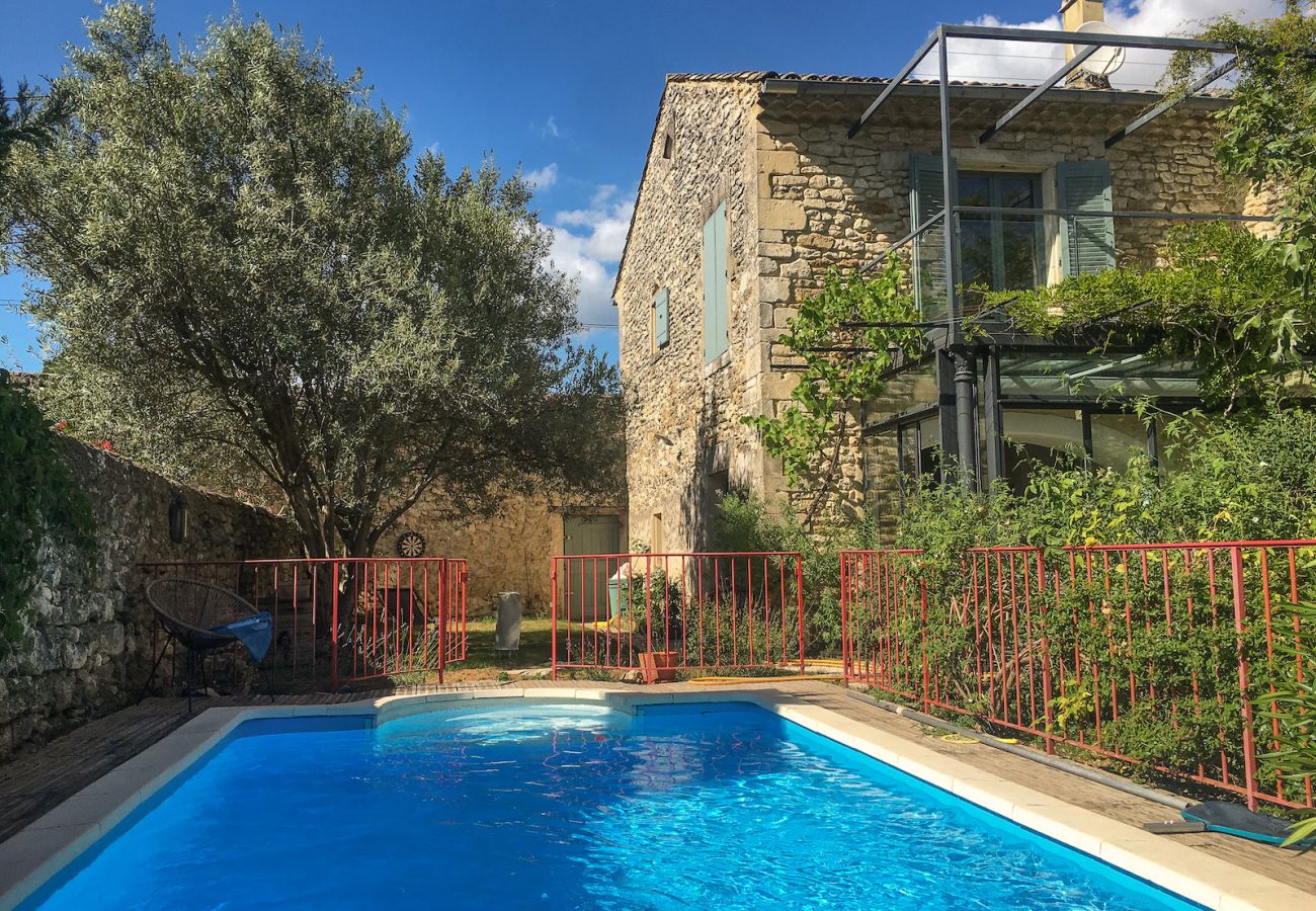 Maison à Grignan - Maison de village avec piscine privée, Grignan - Drôme provençale