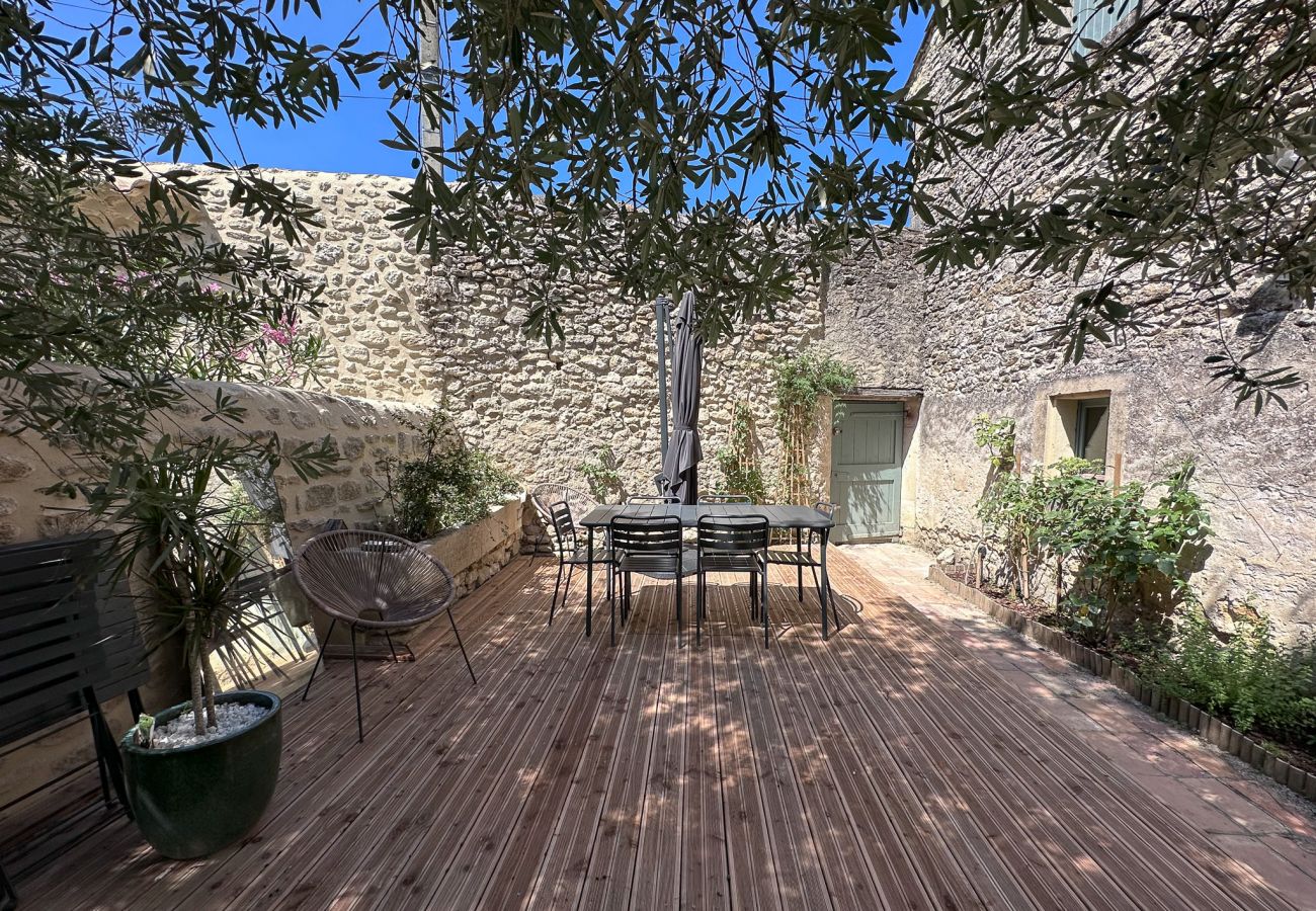 Maison à Grignan - Maison de village avec piscine privée, Grignan - Drôme provençale