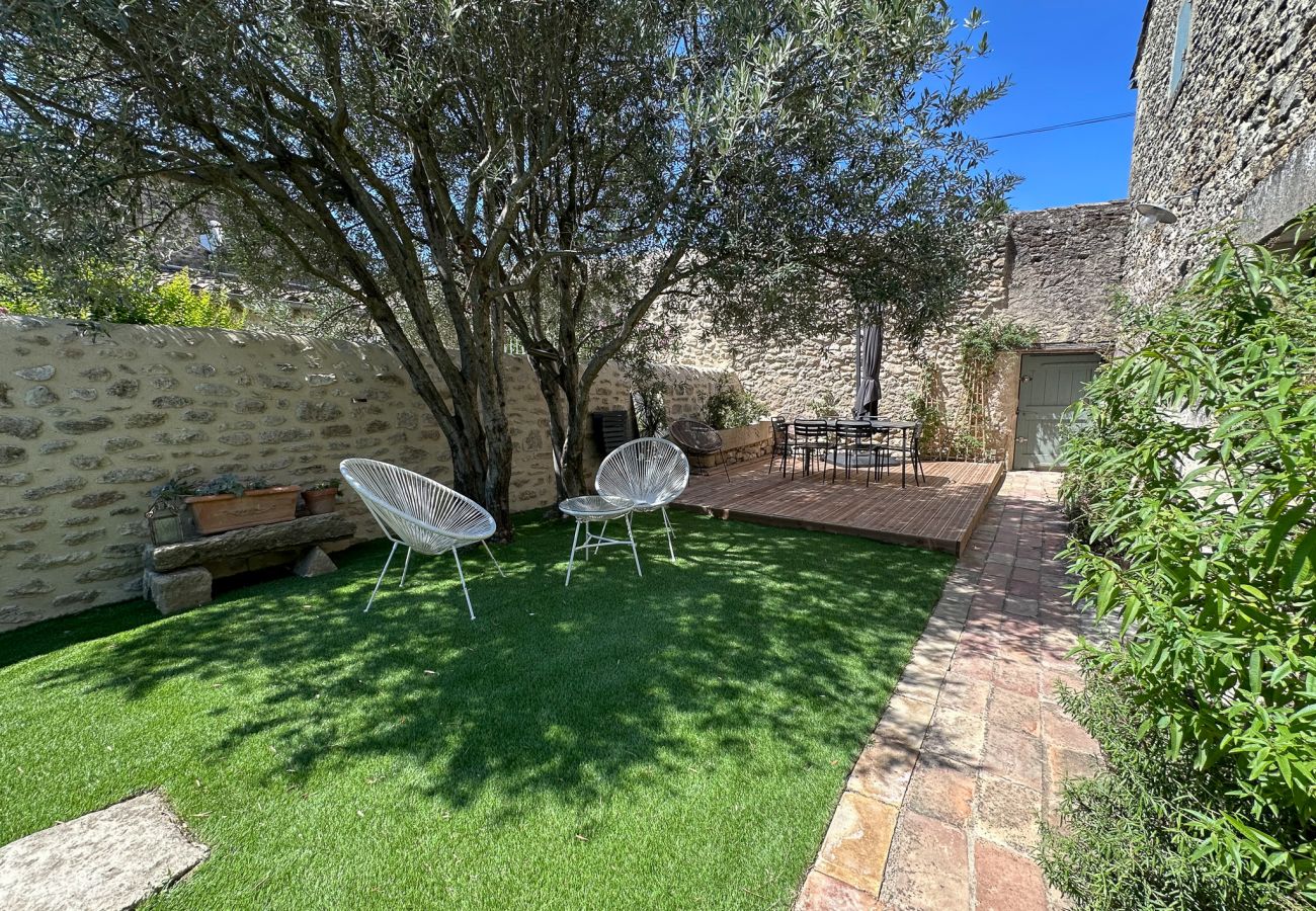 Maison à Grignan - Maison de village avec piscine privée, Grignan - Drôme provençale