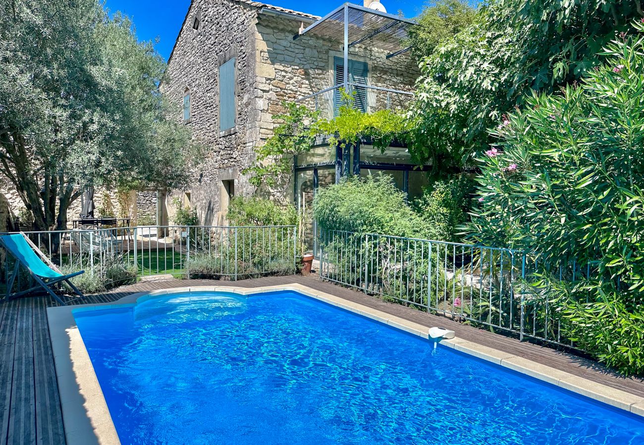 Maison à Grignan - Maison de village avec piscine privée, Grignan - Drôme provençale
