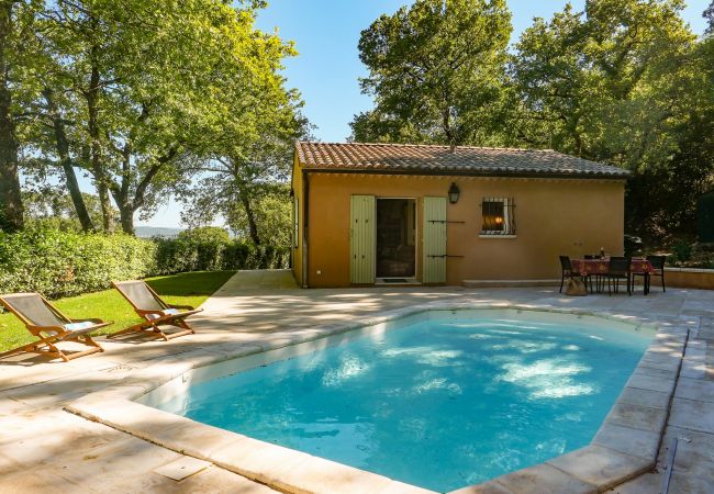 Maison à Saint-Paul-Trois-Châteaux - La Petite Maison dans la colline, piscine et terrain de pétanque, Drôme Provençale