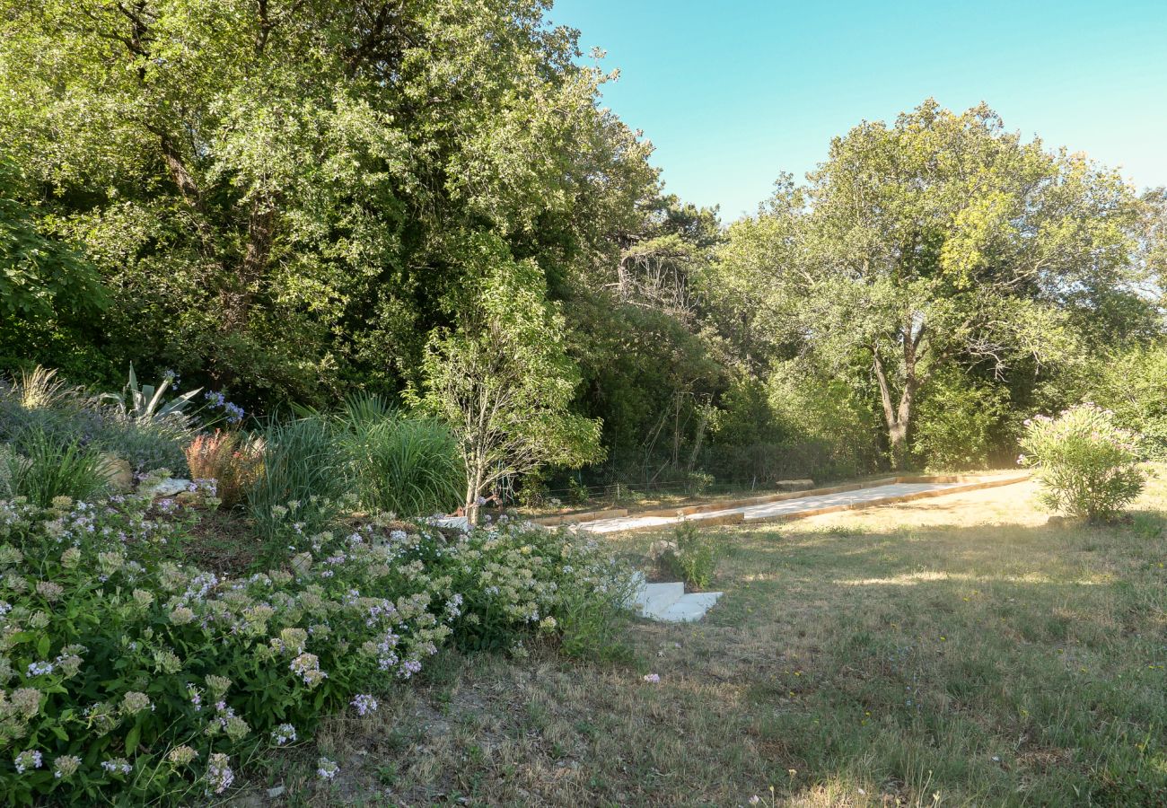 Maison à Saint-Paul-Trois-Châteaux - La Petite Maison dans la colline, piscine et terrain de pétanque, Drôme Provençale