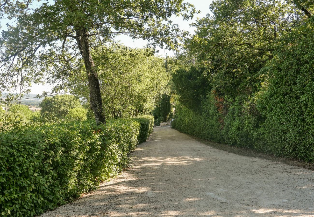 Maison à Saint-Paul-Trois-Châteaux - La Petite Maison dans la colline, piscine et terrain de pétanque, Drôme Provençale