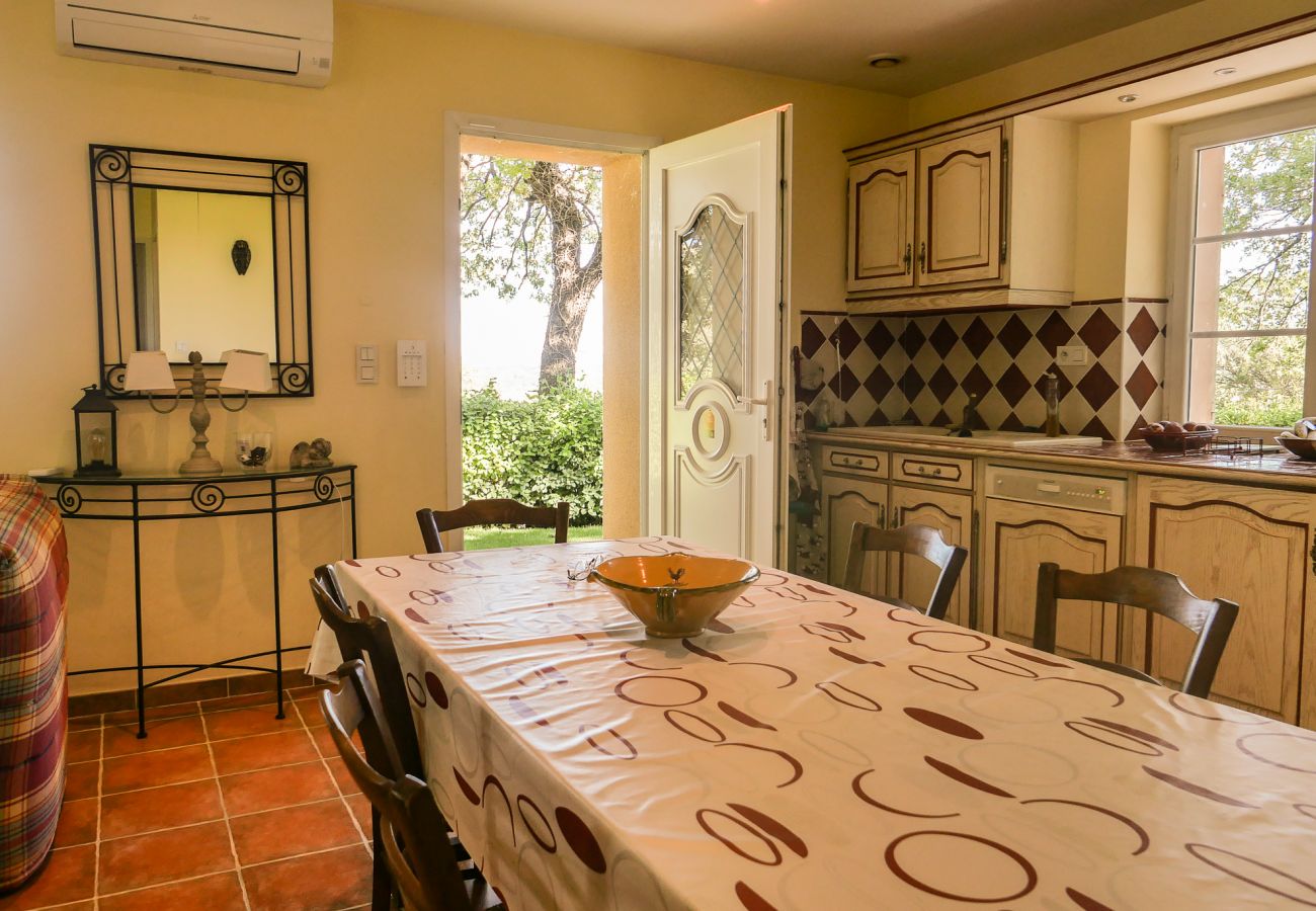 Maison à Saint-Paul-Trois-Châteaux - La Petite Maison dans la colline, piscine et terrain de pétanque, Drôme Provençale