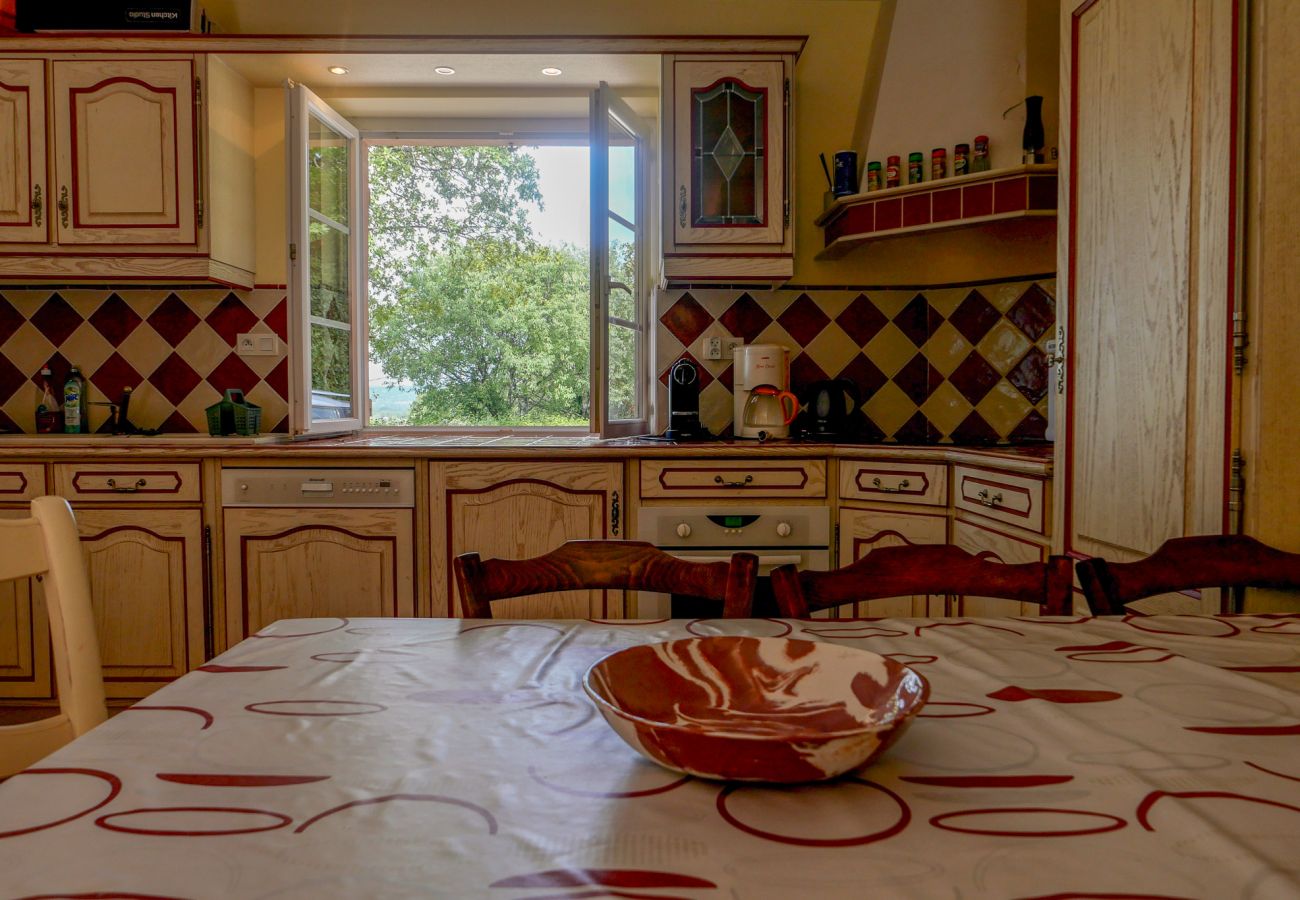 Maison à Saint-Paul-Trois-Châteaux - La Petite Maison dans la colline, piscine et terrain de pétanque, Drôme Provençale