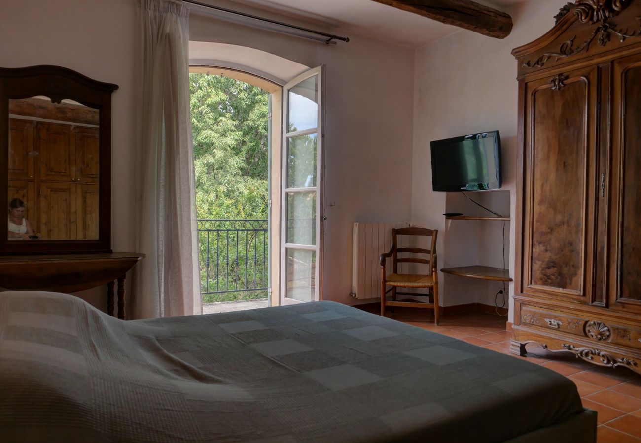 Maison à Sainte-Cécile-les-Vignes - Charmante maison de village avec jardin et piscine privée en Provence