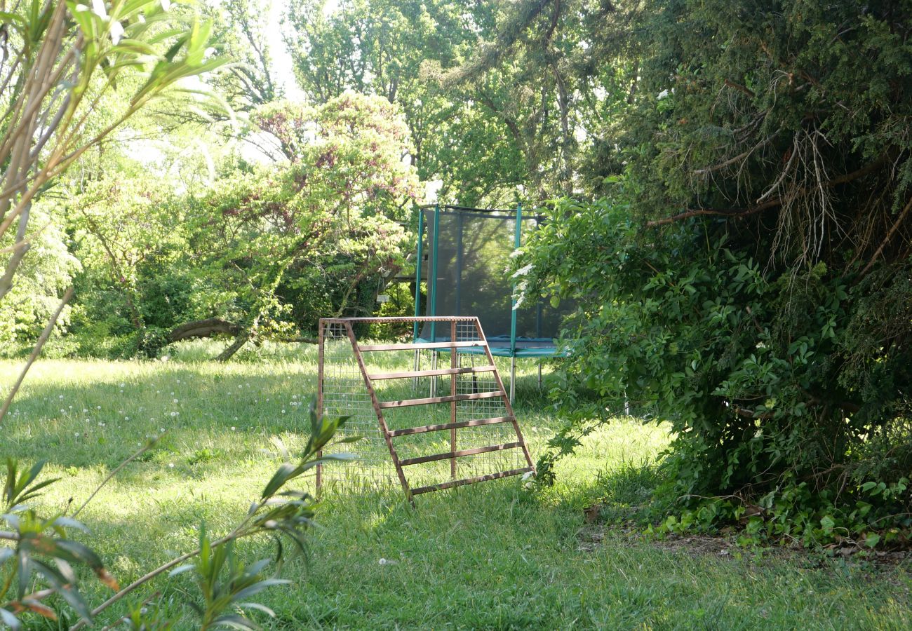Gîte Rural à Valréas - Gîte de charme en Provence – La Chapelle à Valréas, avec piscine et nature