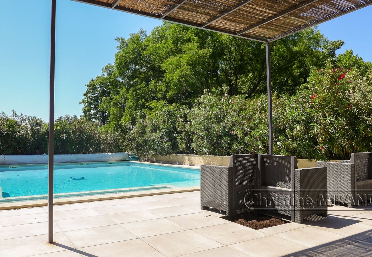 Gîte Rural à Valréas - Gîte de charme en Provence – La Chapelle à Valréas, avec piscine et nature