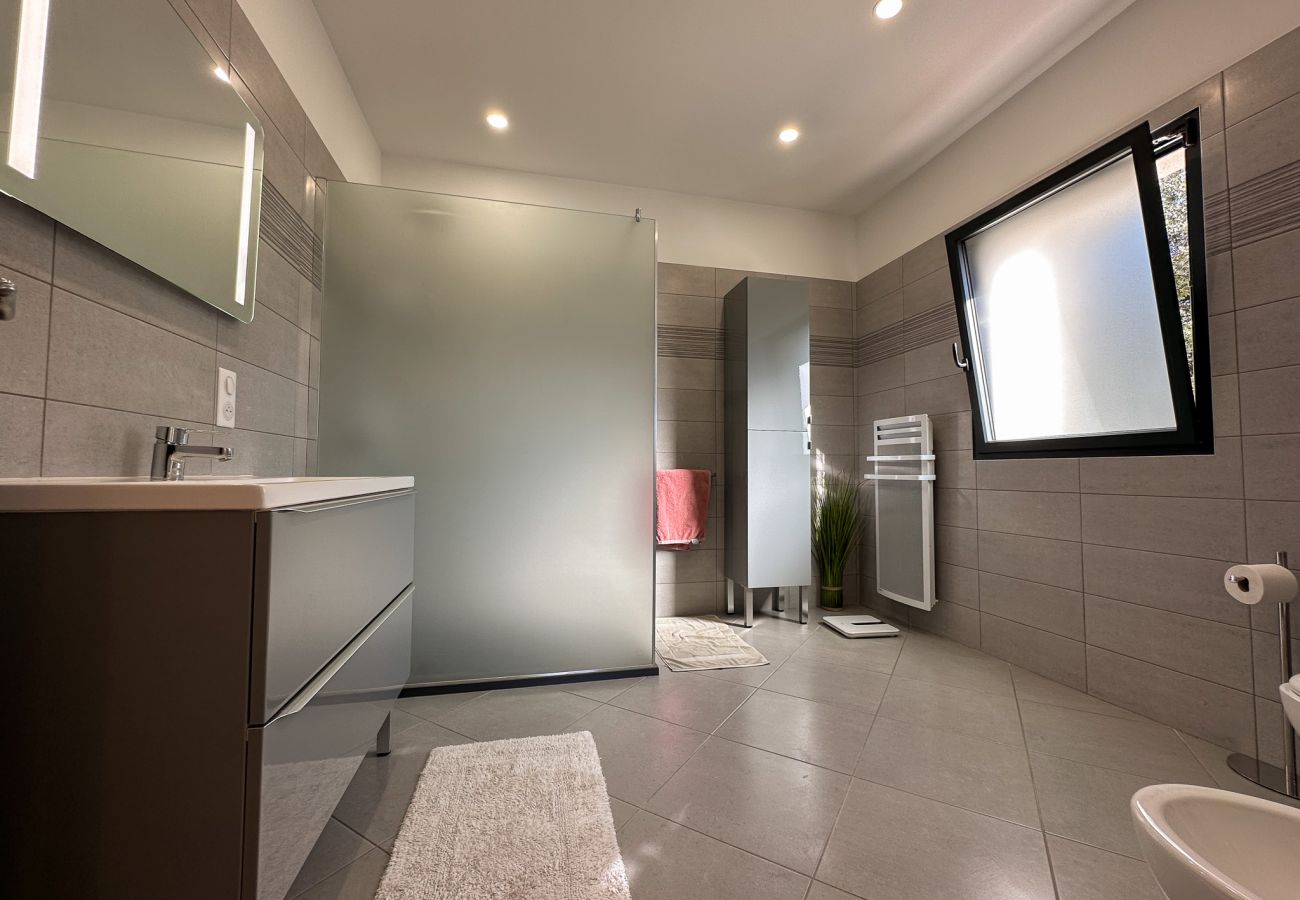 Villa à Saint-Restitut - Villa contemporaine avec vue et piscine chauffée - St Restitut, Drôme Provençale