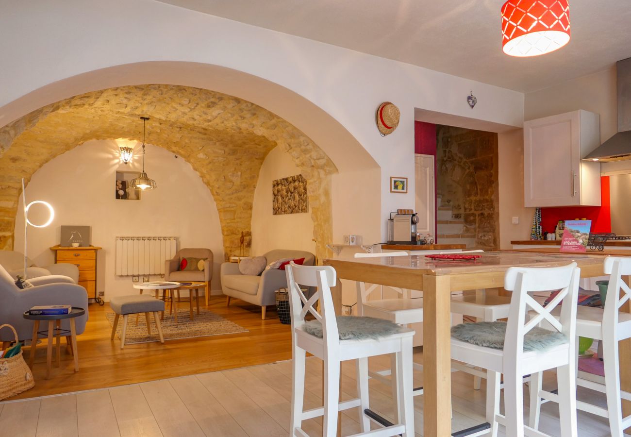 Maison mitoyenne à Saint-Paul-Trois-Châteaux - Maison de village en plein cœur de Saint-Paul-Trois-Châteaux, Drôme Provençale