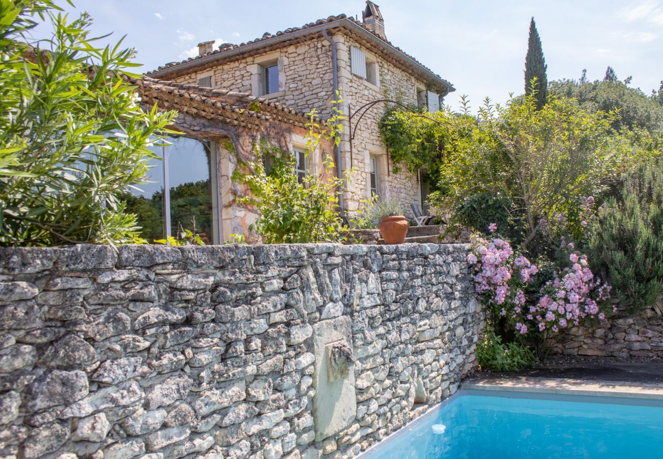 Maison à Chantemerle-lès-Grignan - Maison de caractère en Drôme Provençale, piscine privée