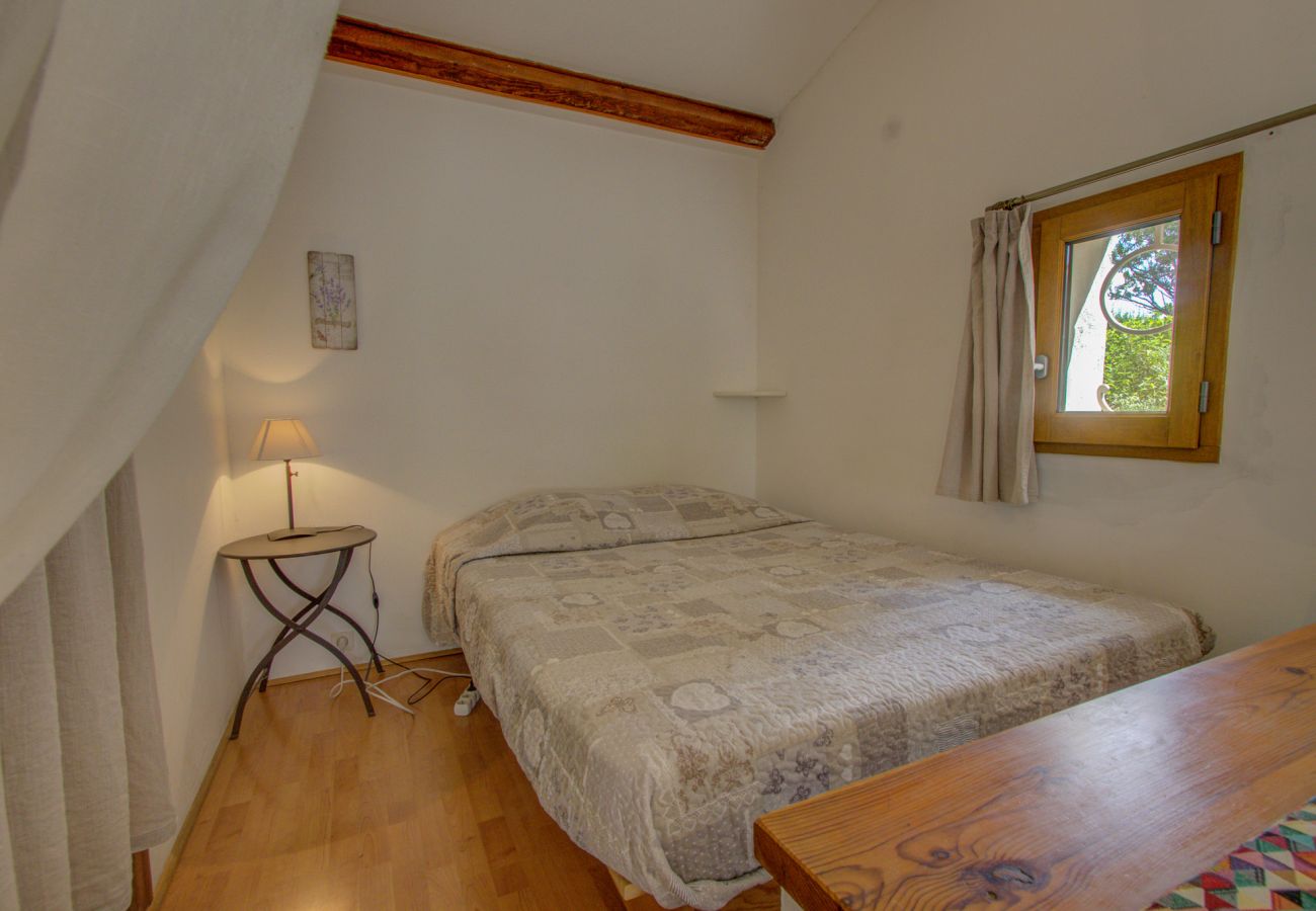 Maison à Mirabel-aux-Baronnies - Gîte Eden, aux Mirabelles, piscine commune