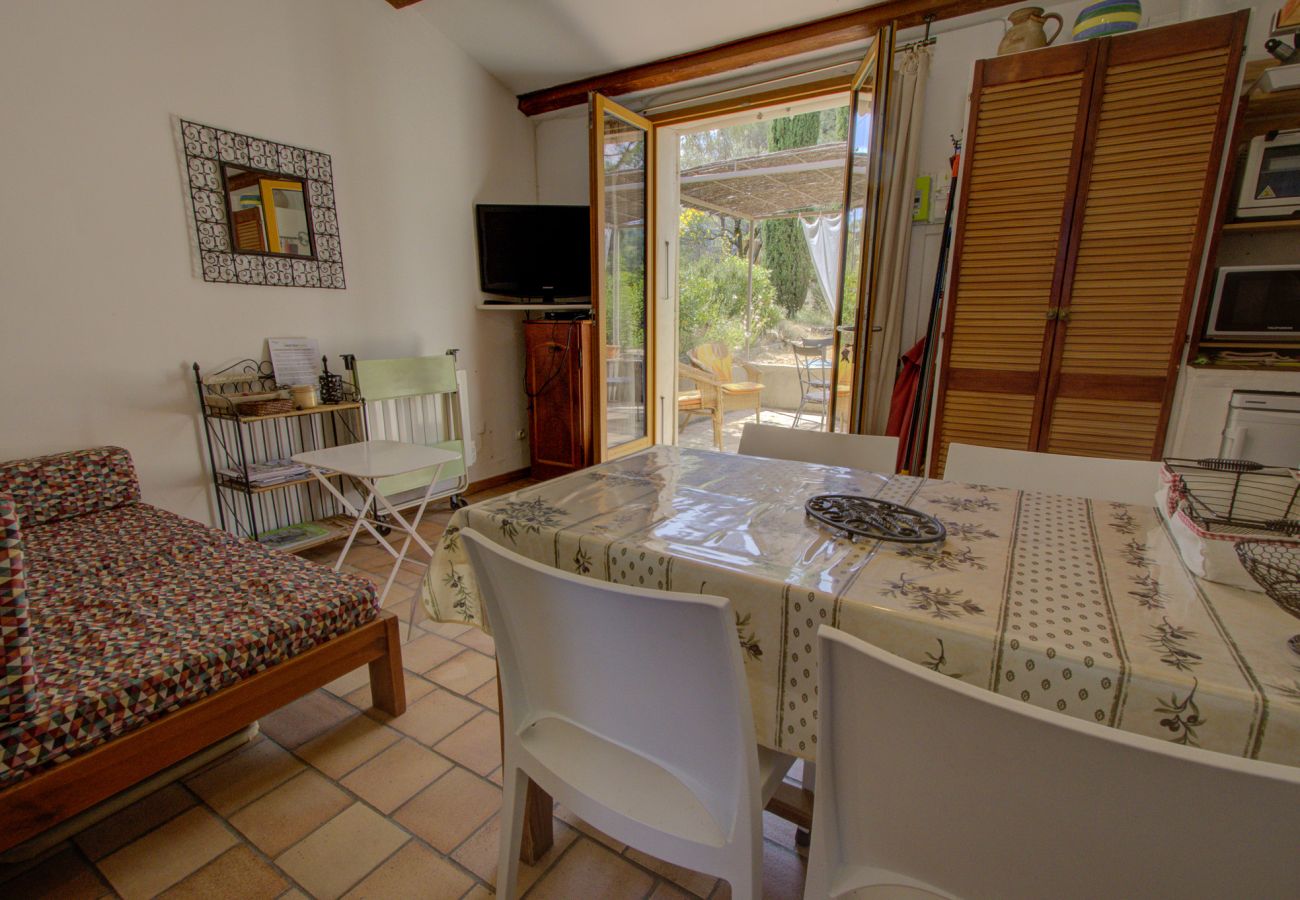 Maison à Mirabel-aux-Baronnies - Gîte Eden, aux Mirabelles, piscine commune