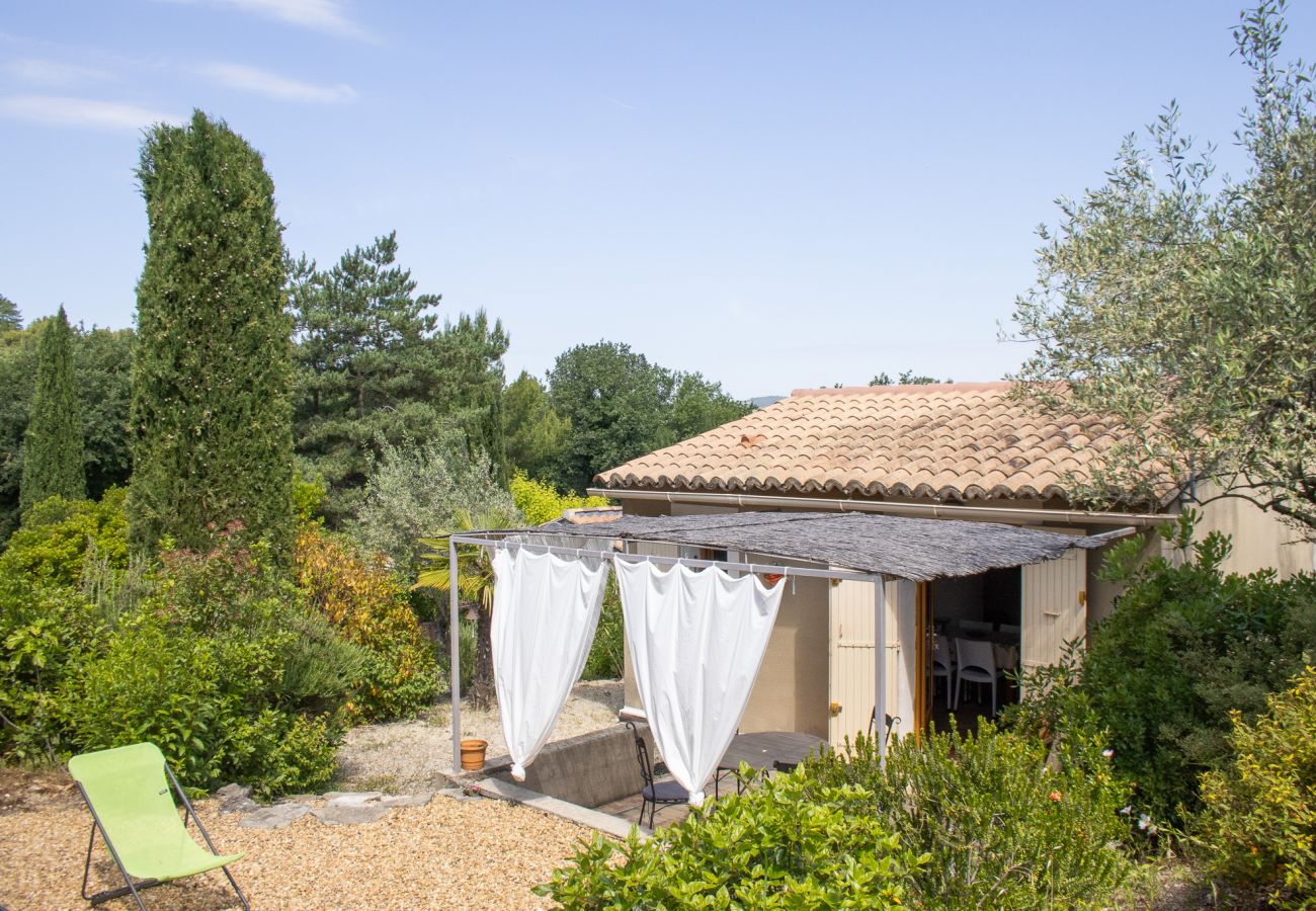 Maison à Mirabel-aux-Baronnies - Gîte Eden, aux Mirabelles, piscine commune