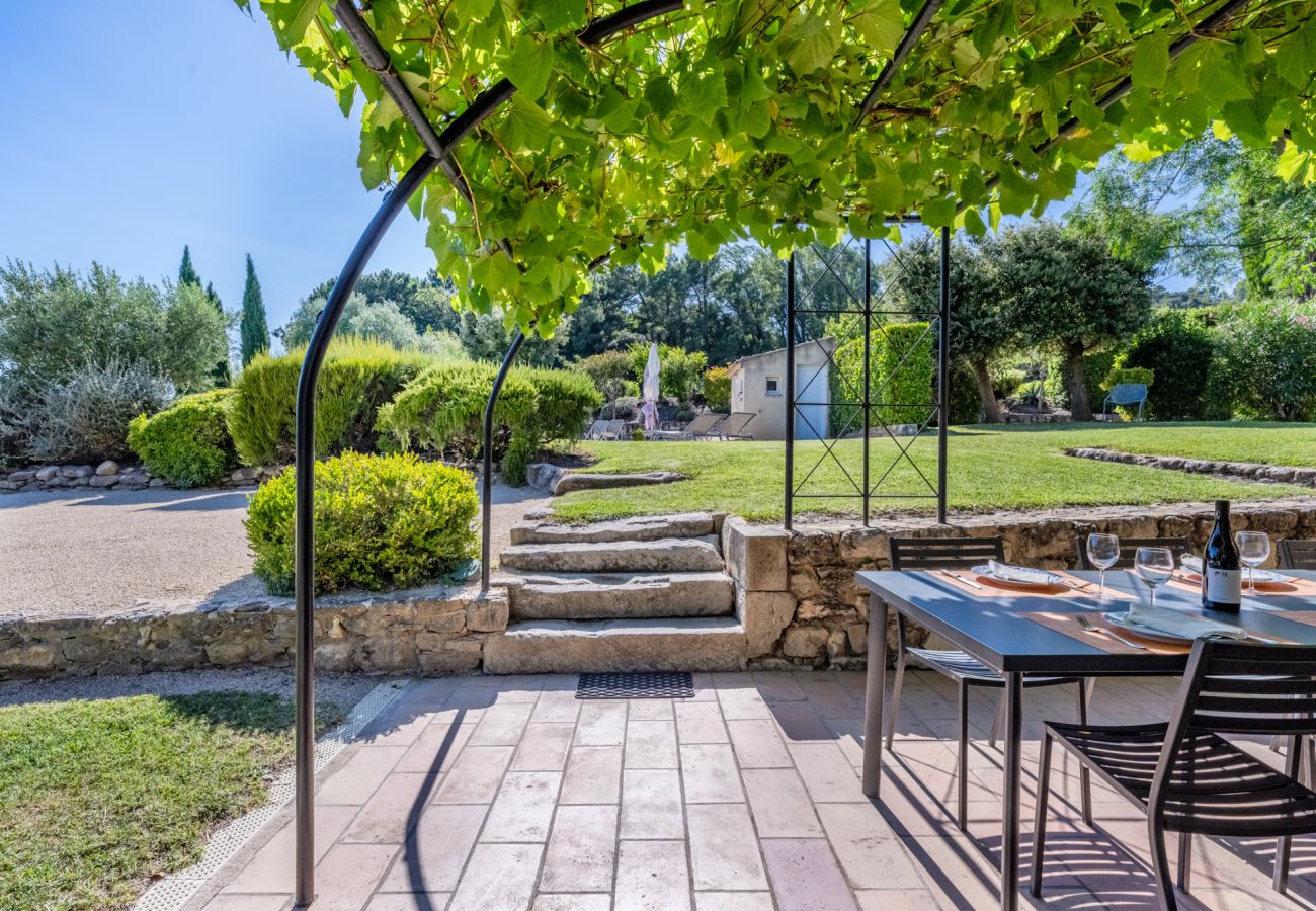 Maison à Saint-Restitut - les Marcellines, propriété de caractère avec piscine chauffée et vue 