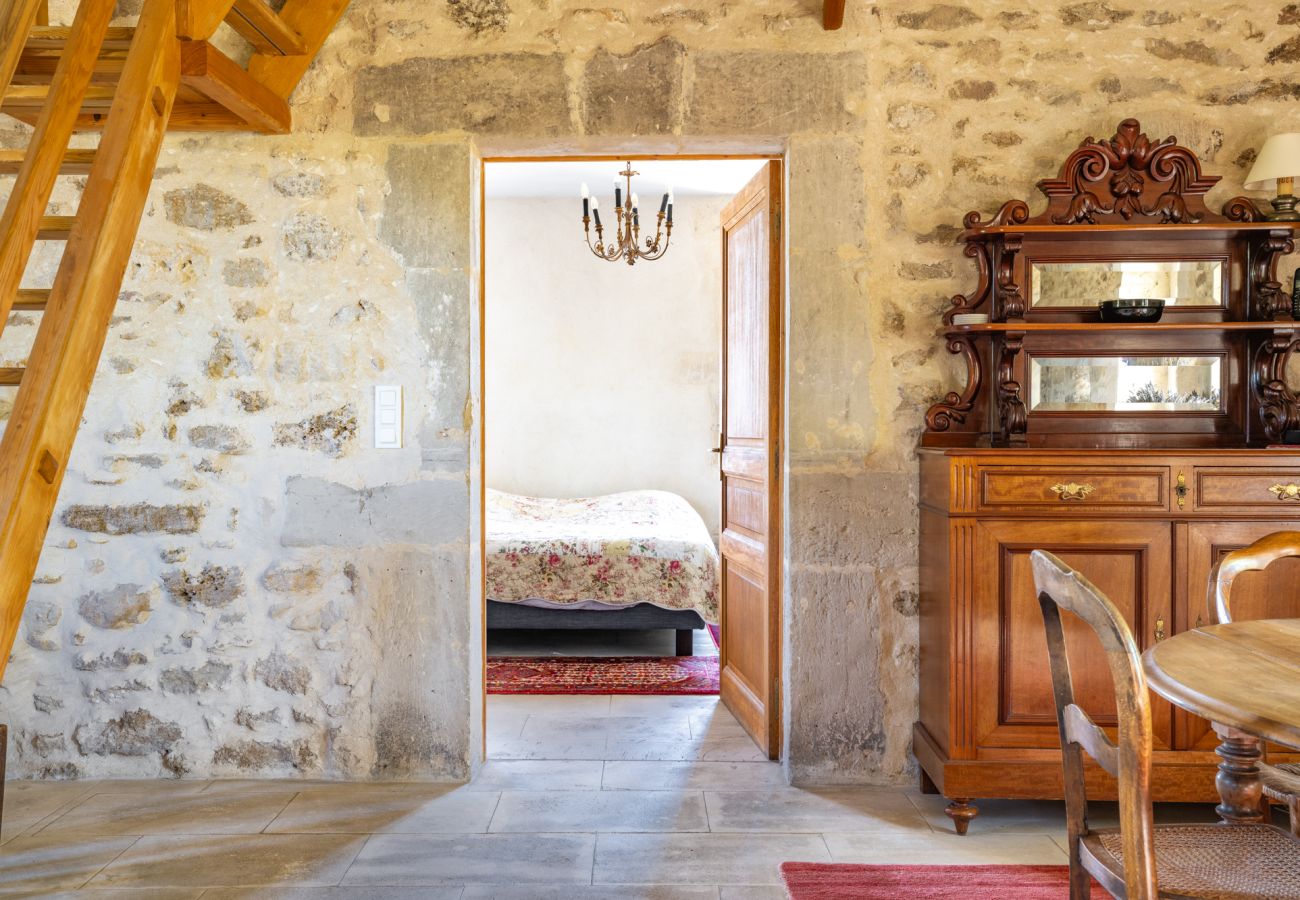 Maison à Saint-Restitut - les Marcellines, propriété de caractère avec piscine chauffée et vue 