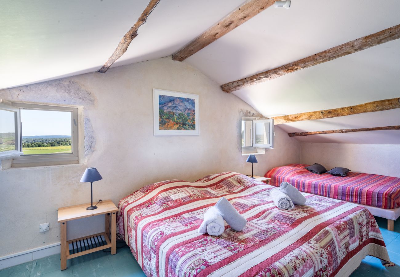 Maison à Saint-Restitut - les Marcellines, propriété de caractère avec piscine chauffée et vue 