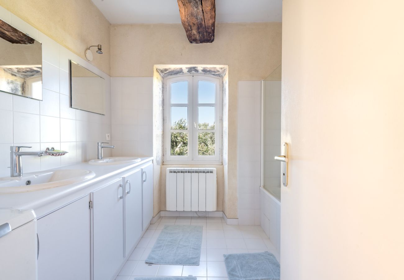 Maison à Saint-Restitut - les Marcellines, propriété de caractère avec piscine chauffée et vue 