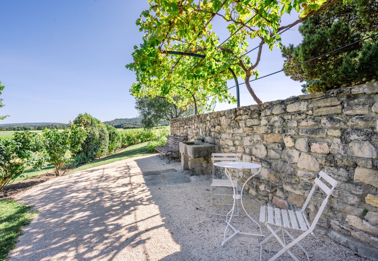 Maison à Saint-Restitut - les Marcellines, propriété de caractère avec piscine chauffée et vue 