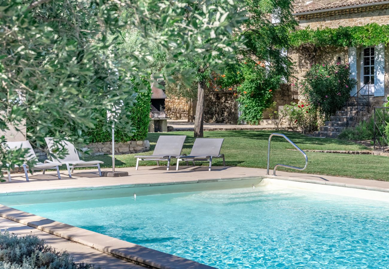 Maison à Saint-Restitut - les Marcellines, propriété de caractère avec piscine chauffée et vue 