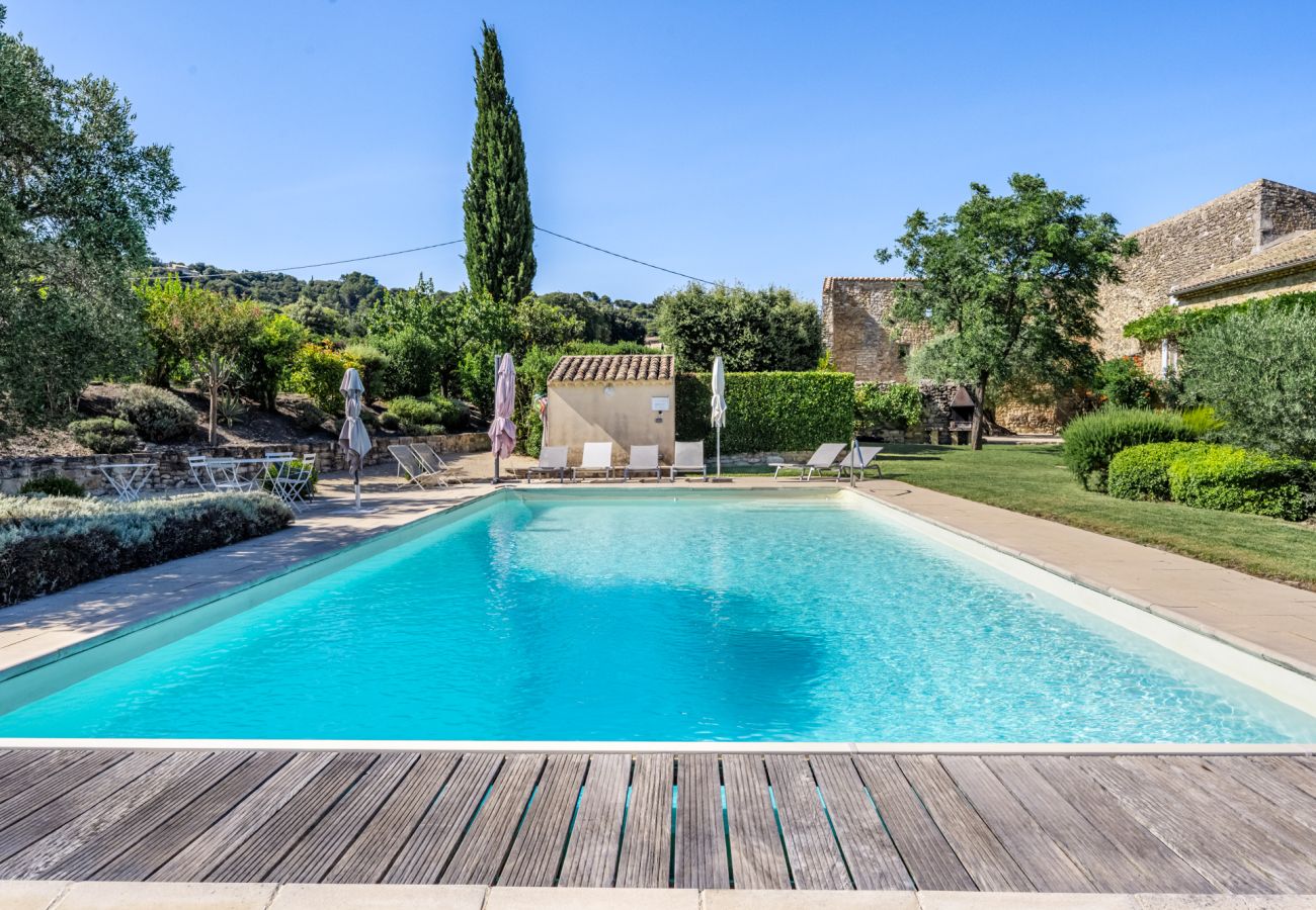 Maison à Saint-Restitut - les Marcellines, propriété de caractère avec piscine chauffée et vue 