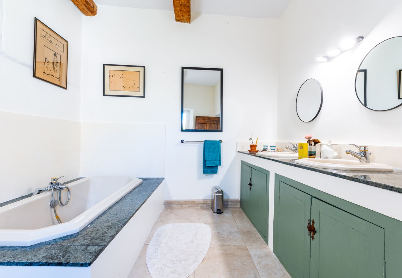 Maison à Suze-la-Rousse - Maison de Village avec Piscine – Suze-la-Rousse, Drôme Provençale