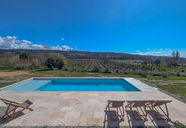 Maison à Tulette - Maison familiale, rénovée, avec piscine chauffée & jardin