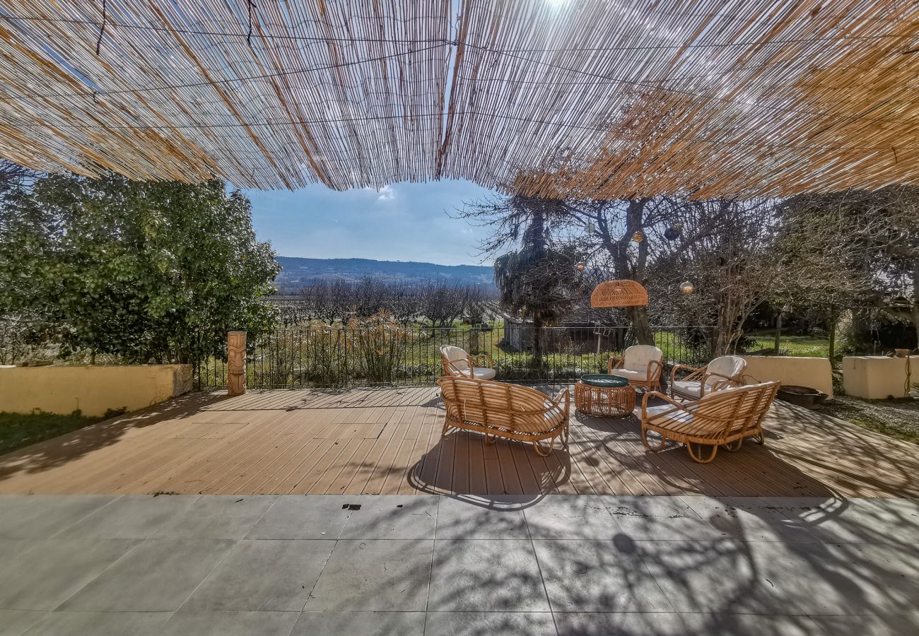 Maison à Tulette - Maison familiale, rénovée, avec piscine chauffée & jardin