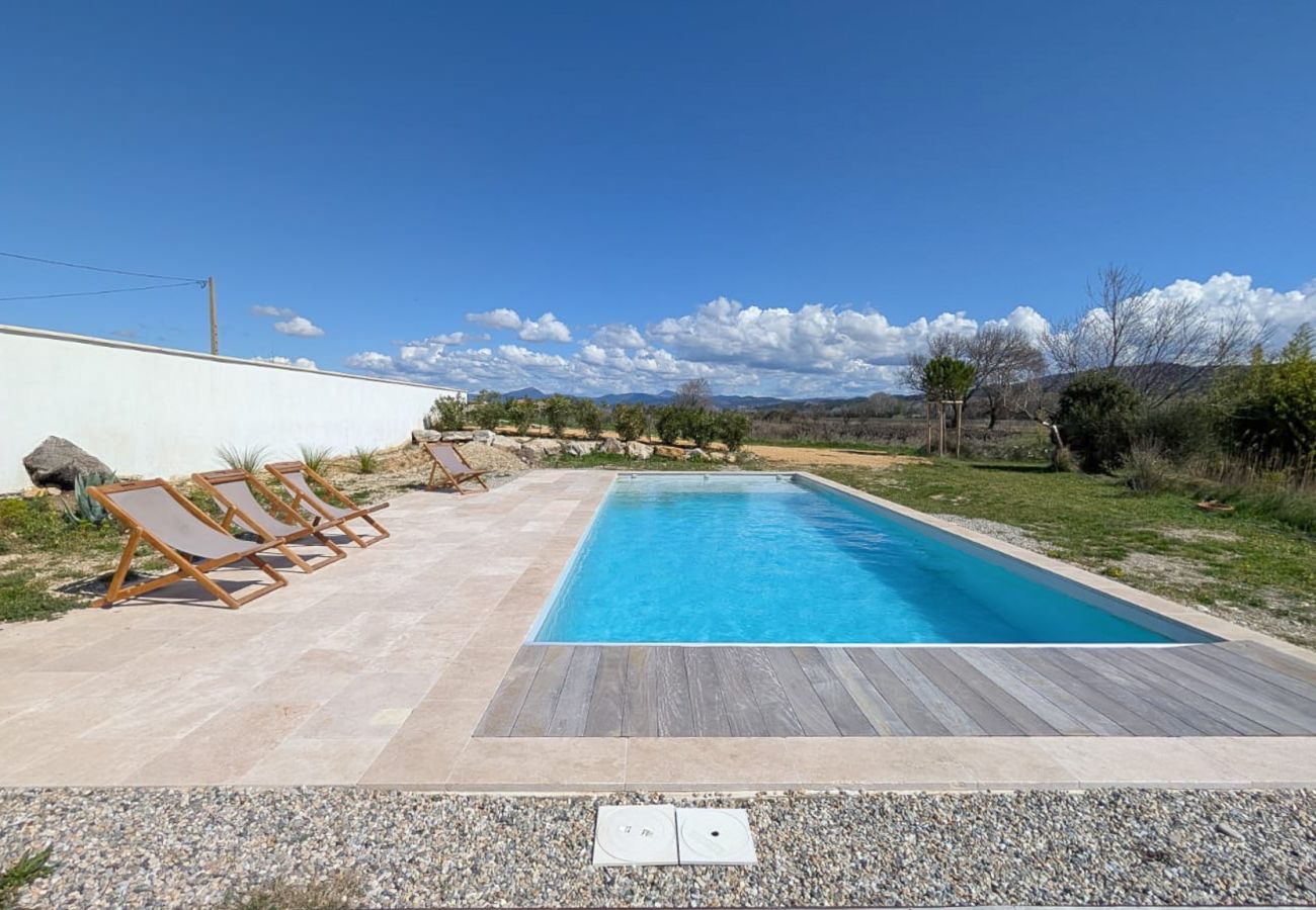 Maison à Tulette - Maison familiale, rénovée, avec piscine chauffée & jardin