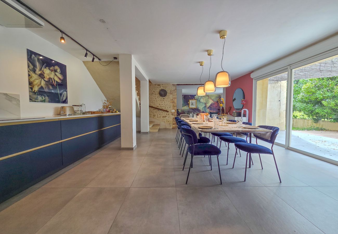 Maison à Tulette - Maison familiale, rénovée, avec piscine chauffée & jardin