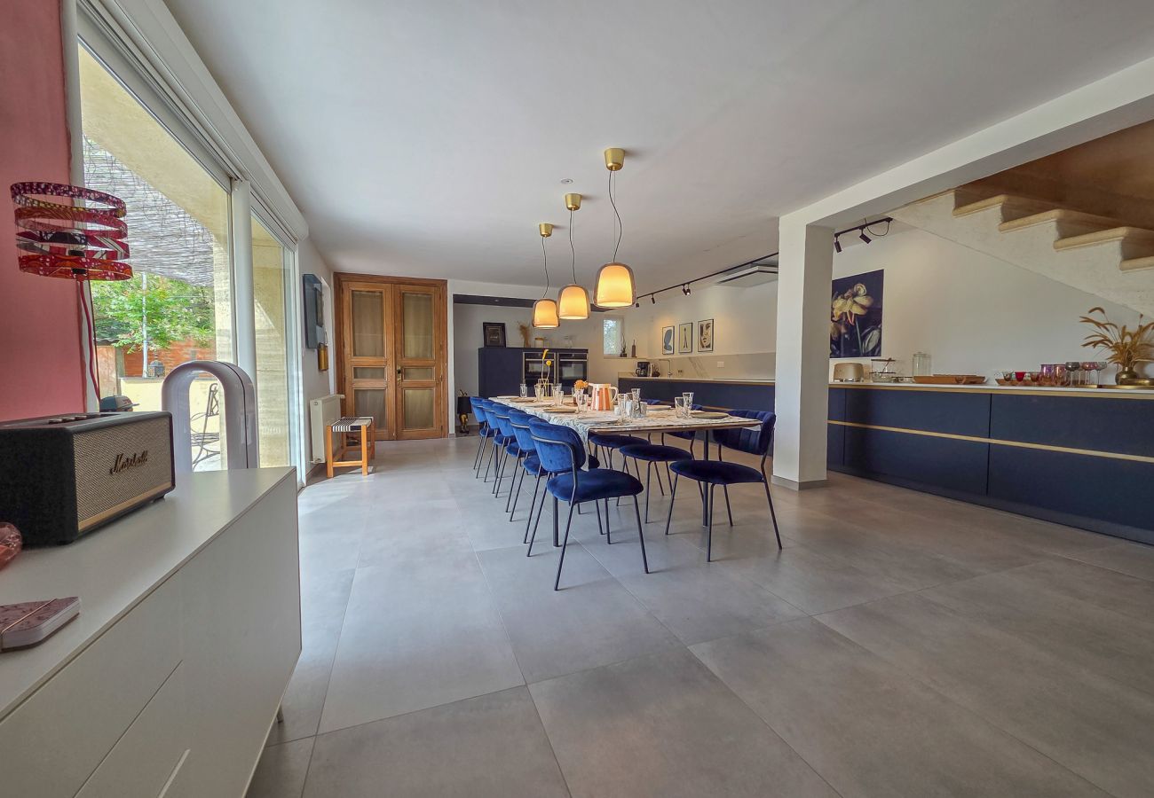 Maison à Tulette - Maison familiale, rénovée, avec piscine chauffée & jardin