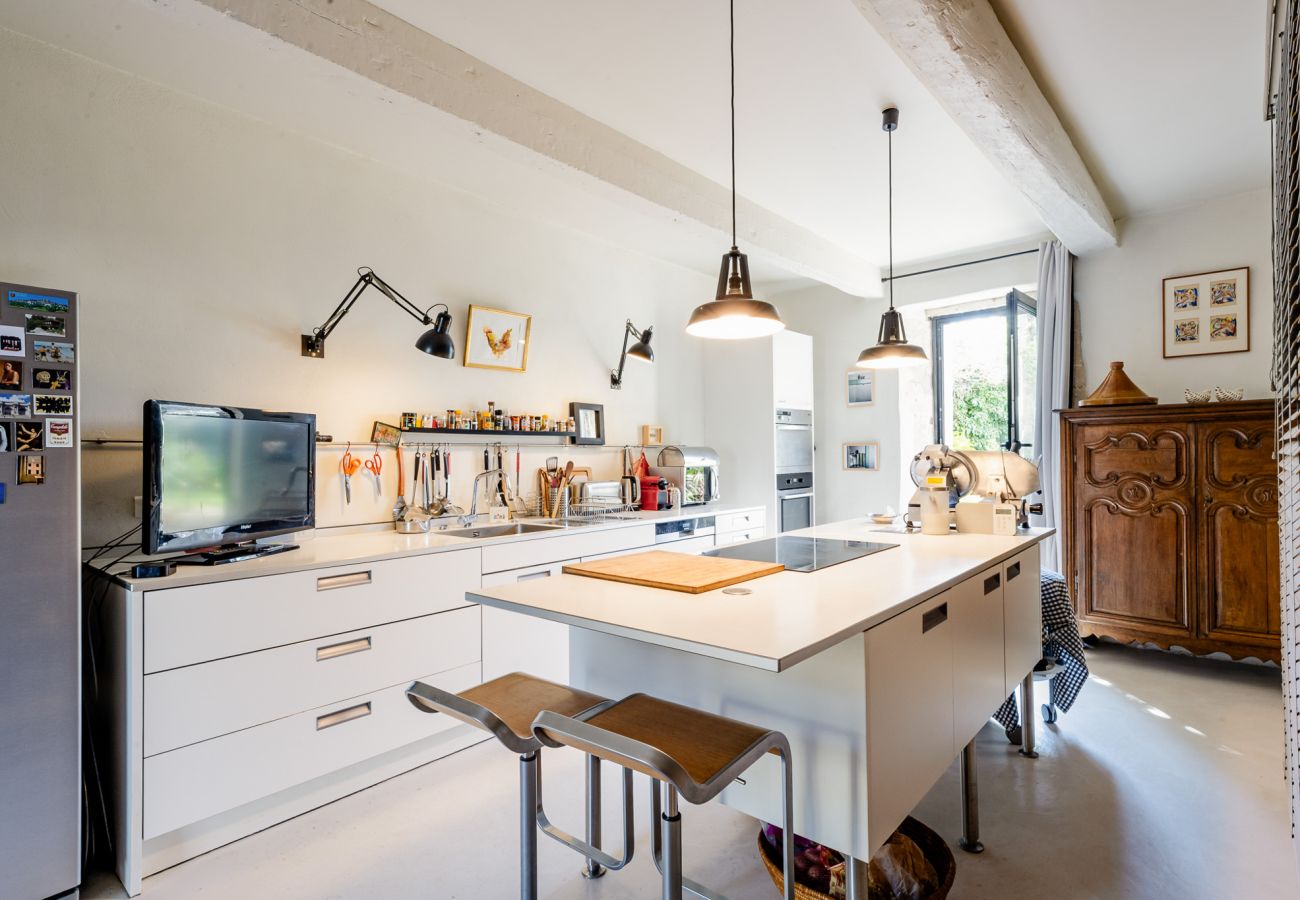 Maison à Tulette - La Mancelone, propriété d'exception à louer, avec piscine