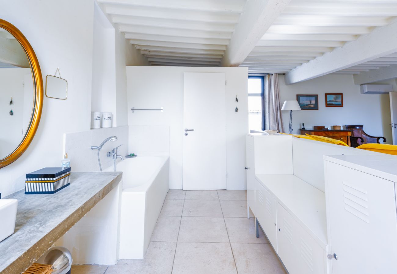 Maison à Tulette - La Mancelone, propriété d'exception à louer, avec piscine