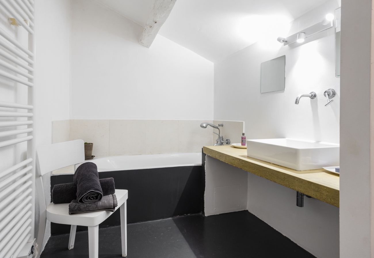 Maison à Tulette - La Mancelone, propriété d'exception à louer, avec piscine