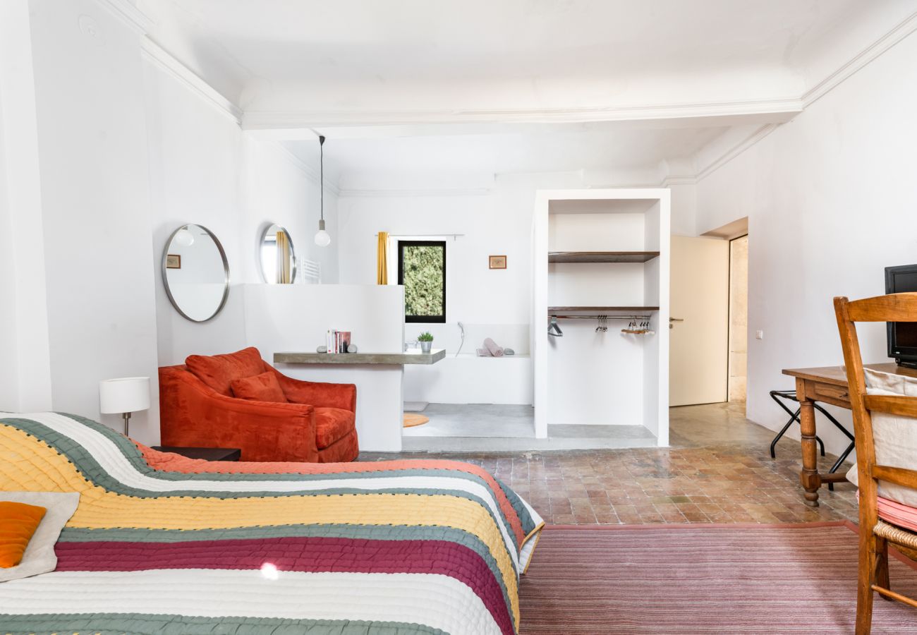 Maison à Tulette - La Mancelone, propriété d'exception à louer, avec piscine