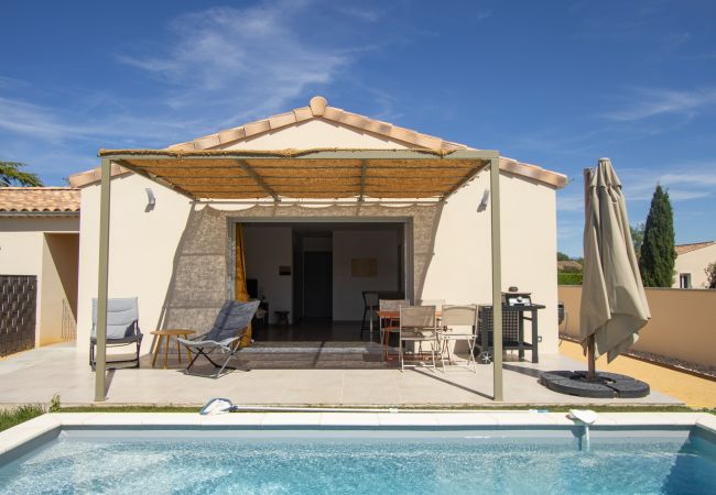 Villa à Suze-la-Rousse - Villa neuve avec piscine privée au coeur du village - 4 pers.