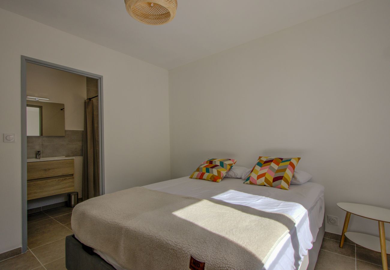 Villa à Suze-la-Rousse - Villa neuve avec piscine privée au coeur du village - 4 pers.