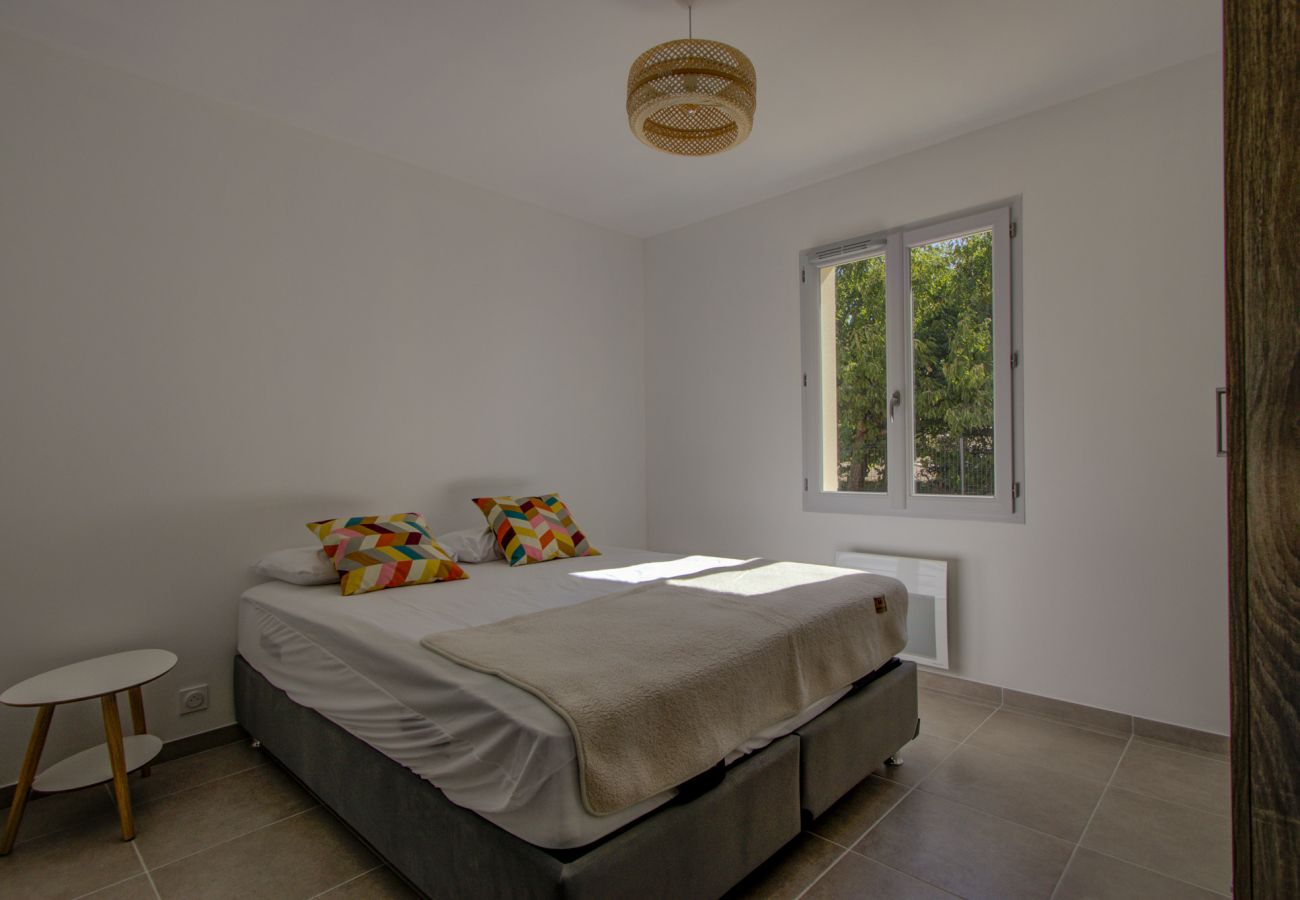 Villa à Suze-la-Rousse - Villa neuve avec piscine privée au coeur du village - 4 pers.