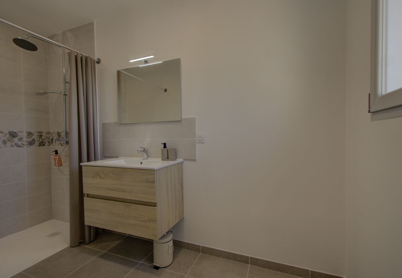 Villa à Suze-la-Rousse - Villa neuve avec piscine privée au coeur du village - 4 pers.