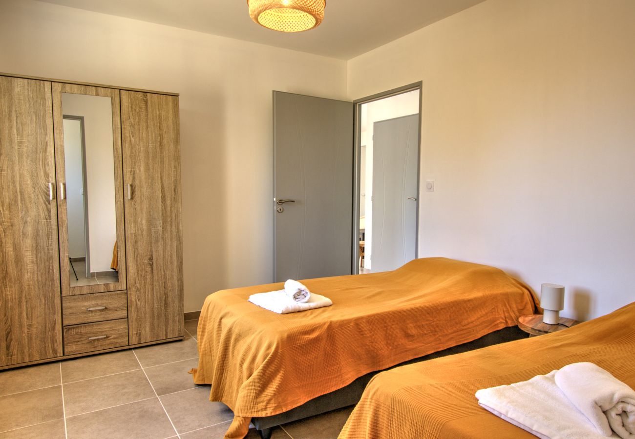 Villa à Suze-la-Rousse - Villa neuve avec piscine privée au coeur du village - 4 pers.