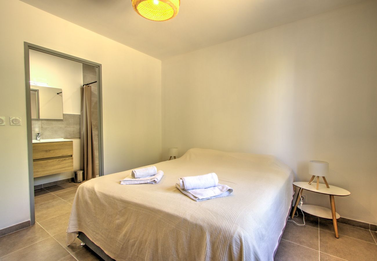 Villa à Suze-la-Rousse - Villa neuve avec piscine privée au coeur du village - 4 pers.