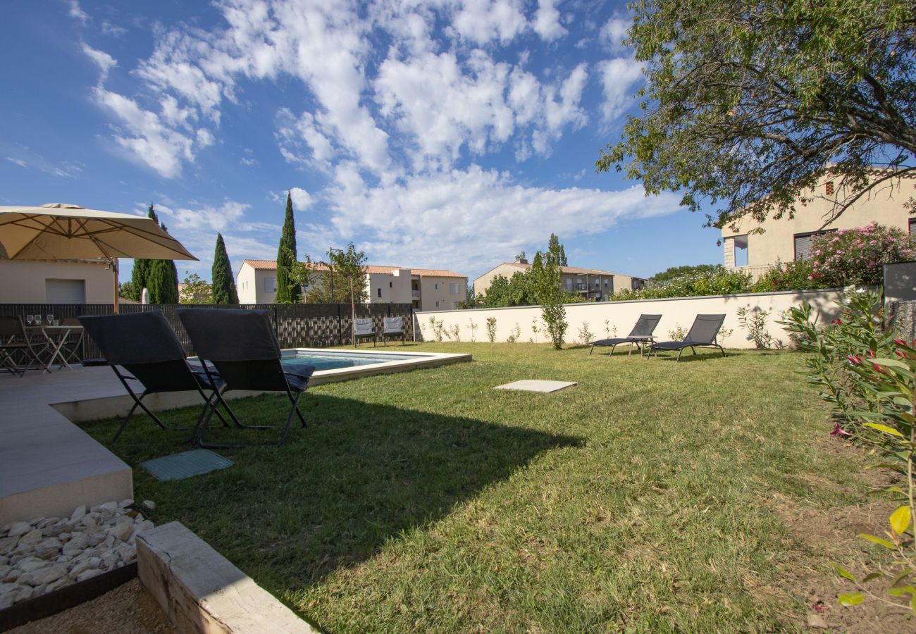 Villa à Suze-la-Rousse - Villa neuve avec piscine privée au coeur du village - 4 pers.