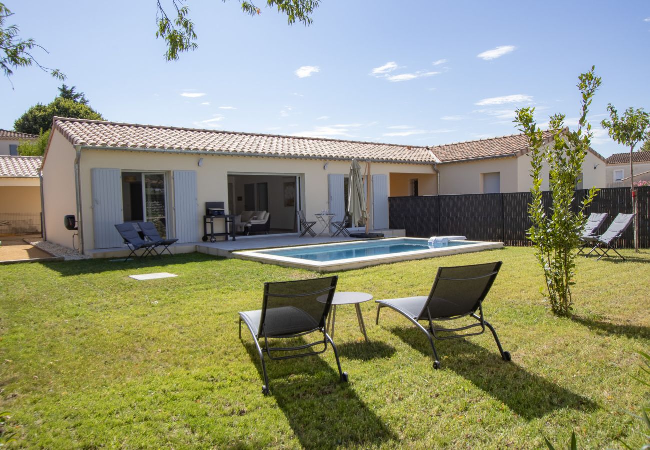 Villa à Suze-la-Rousse - Villa neuve avec piscine privée au coeur du village - 4 pers.