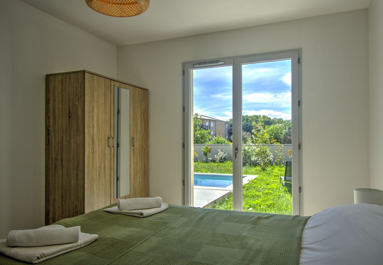 Villa à Suze-la-Rousse - Villa neuve avec piscine privée au coeur du village - 4 pers.