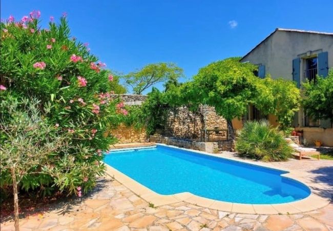  à Grillon - Maison de caractère avec piscine au coeur de la Provence - Grillon