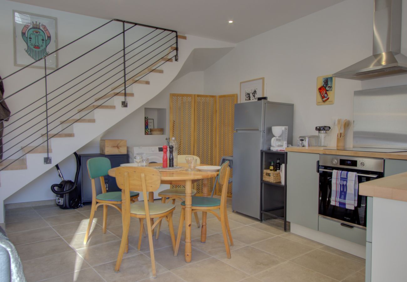 Gîte Rural à Saint-Paul-Trois-Châteaux - Maison de village rénovée au coeur de Saint-Paul-trois-Châteaux