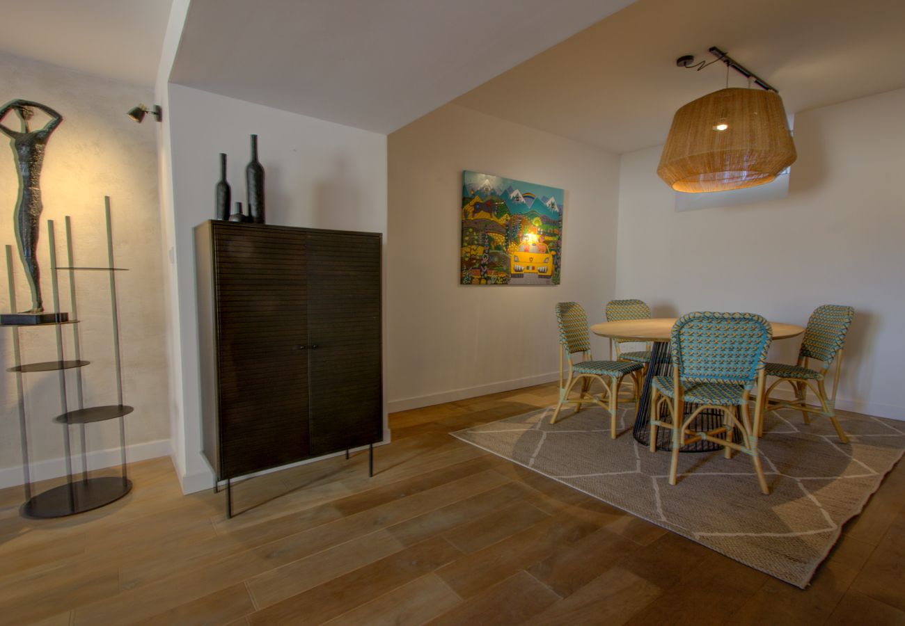 Maison mitoyenne à Grignan - Châteaux-Lavandes, maison au coeur de Grignan