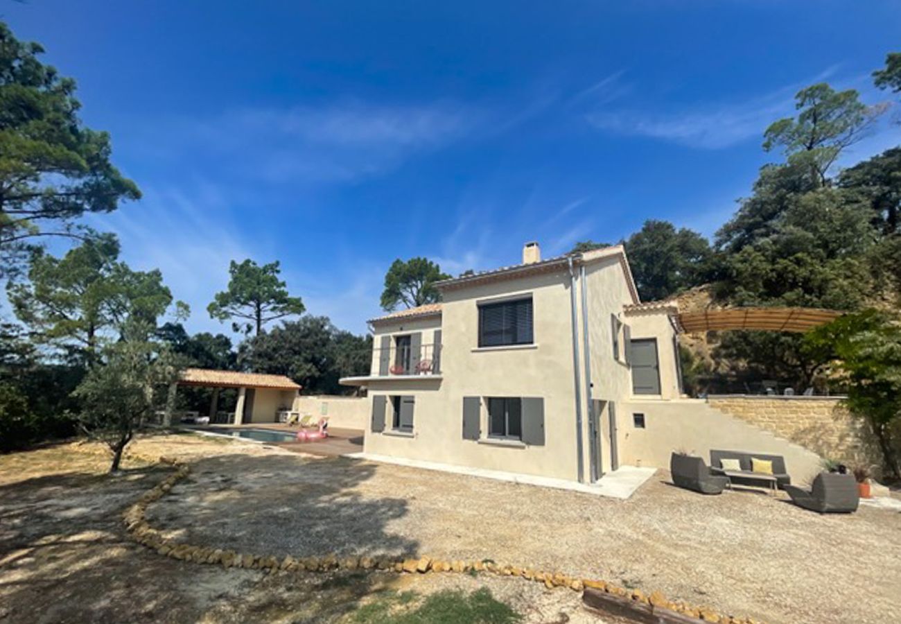 Maison à Saint-Restitut - Villa avec piscine et vue – Drôme provençale