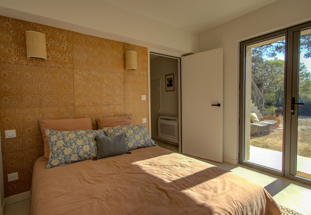 Maison à Saint-Restitut - Villa avec piscine et vue – Drôme provençale